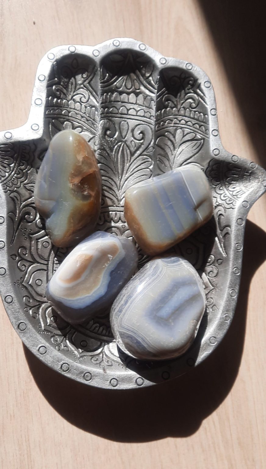 AGATE GRISE  GROSSE PIERRE ROULÉE