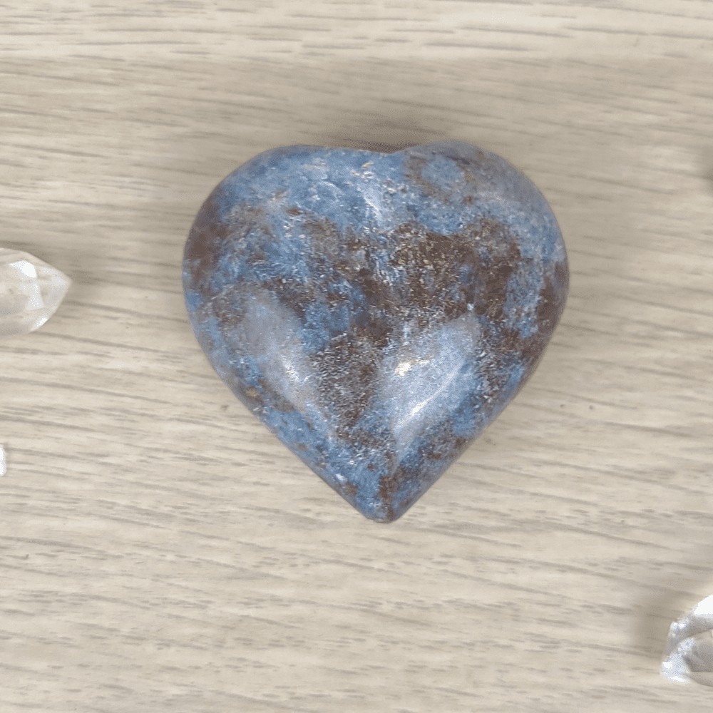 coeur rubis sur cyanite