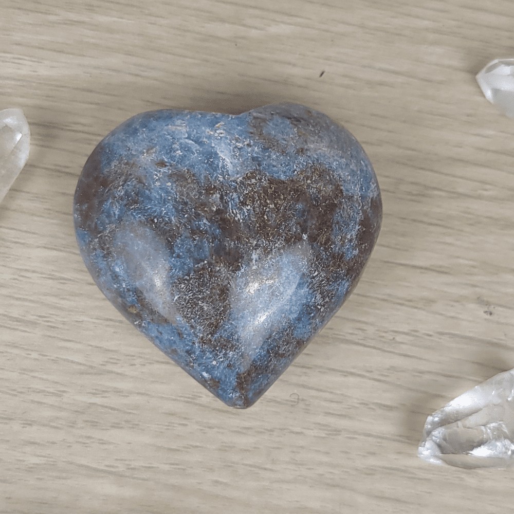 coeur rubis sur cyanite