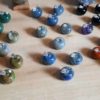 Sculpture en pierre naturelle, agate, labradorite, jaspe rouge, lapis lazuli, sodalite, obsidienne, unakite, améthyste, aventurine verte et bleue