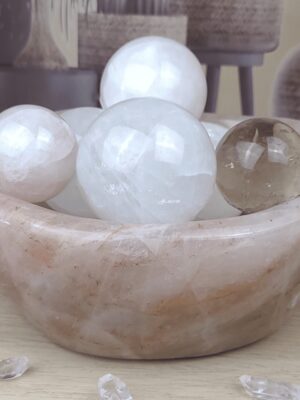 Bol en quartz rose et hématoide