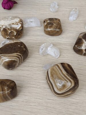 Pierre naturelle marron du Pakistan - calcite chocolat ou calcite marron à bandes