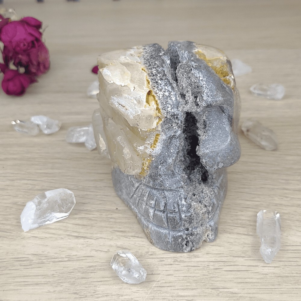 Crâne en pierre naturelle quartz Pérou fait main
