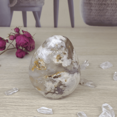 fleur de cerisier pierre naturelle - retour vers soi et renaissance - forme libre