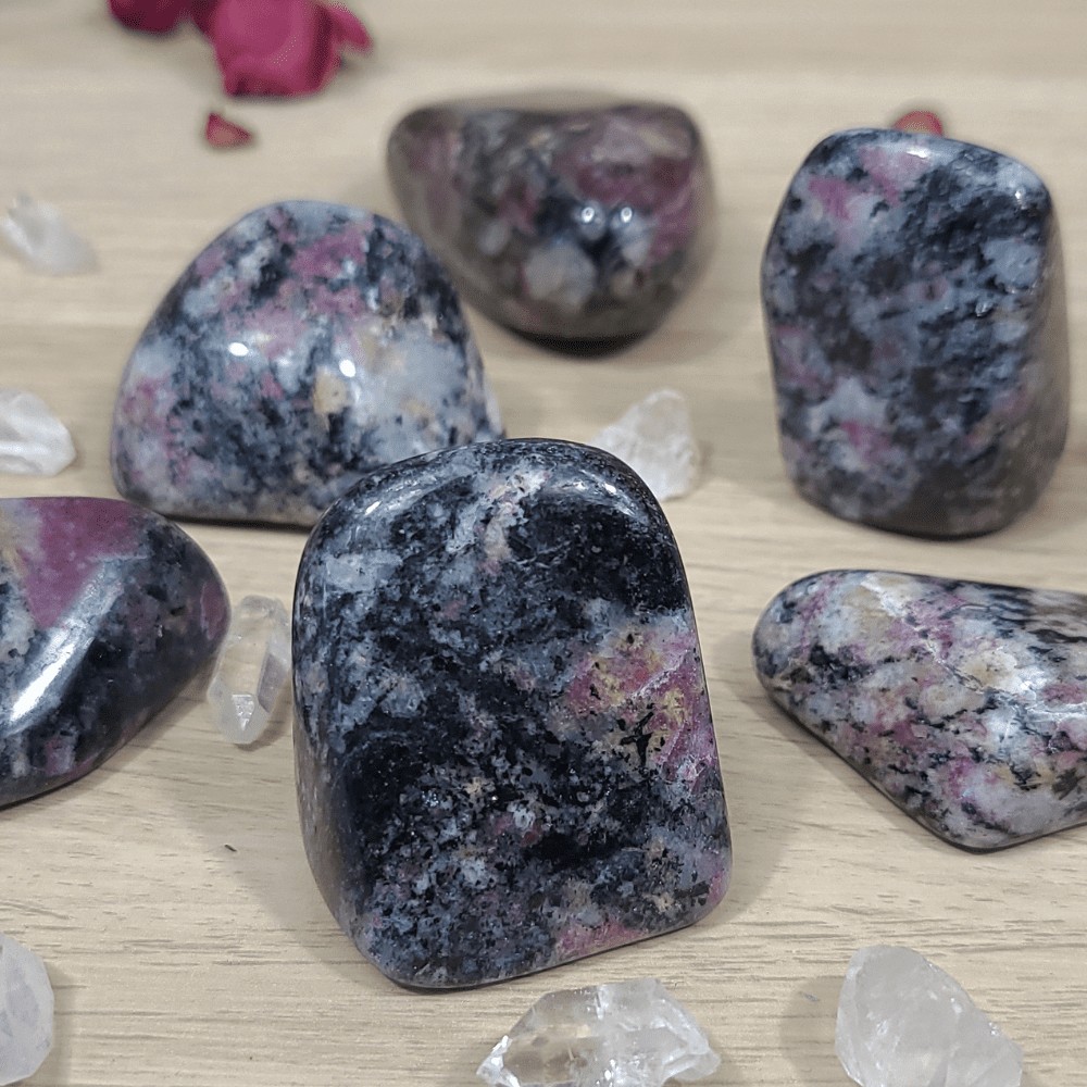 galet eudialyte suede à choisir