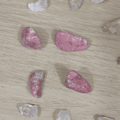 Thulite Norvège à choisir - pierres roulées