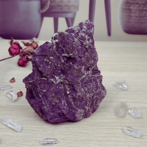 flamme d 'énergie boutique de pierres naturelles - purpurite brute violette