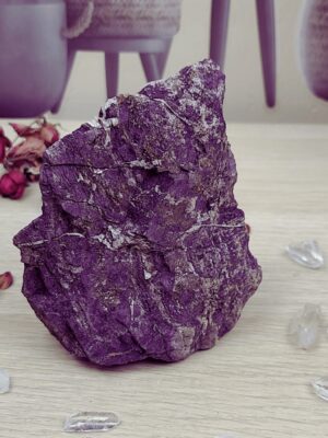 flamme d 'énergie boutique de pierres naturelles - purpurite brute violette