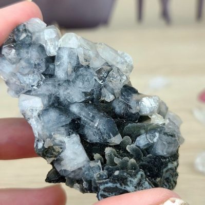 Calcédoine Noire Bleue et Apophyllite Pierre Brute Inde - 91