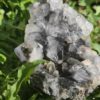 PIerre de collection - pierre brute calcédoine noire bleue et apophyllite