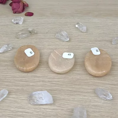 Worry-stone-pierre-de-lune-peche-numéro-44-45-46