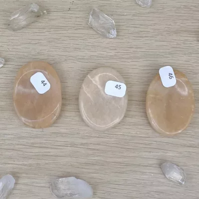 Worry-stone-pierre-de-lune-44-45 et 46