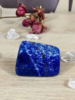 Lapis lazuli forme libre artisanale Afghanistan 124