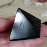 Pyramide tourmaline noire pierre naturelle Mexique