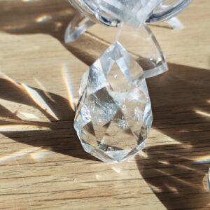 pointe flamme facette cristal de roche pièce d'exception