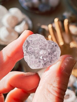 druzy coeur améthyste Uruguay AA 25 à 40mm