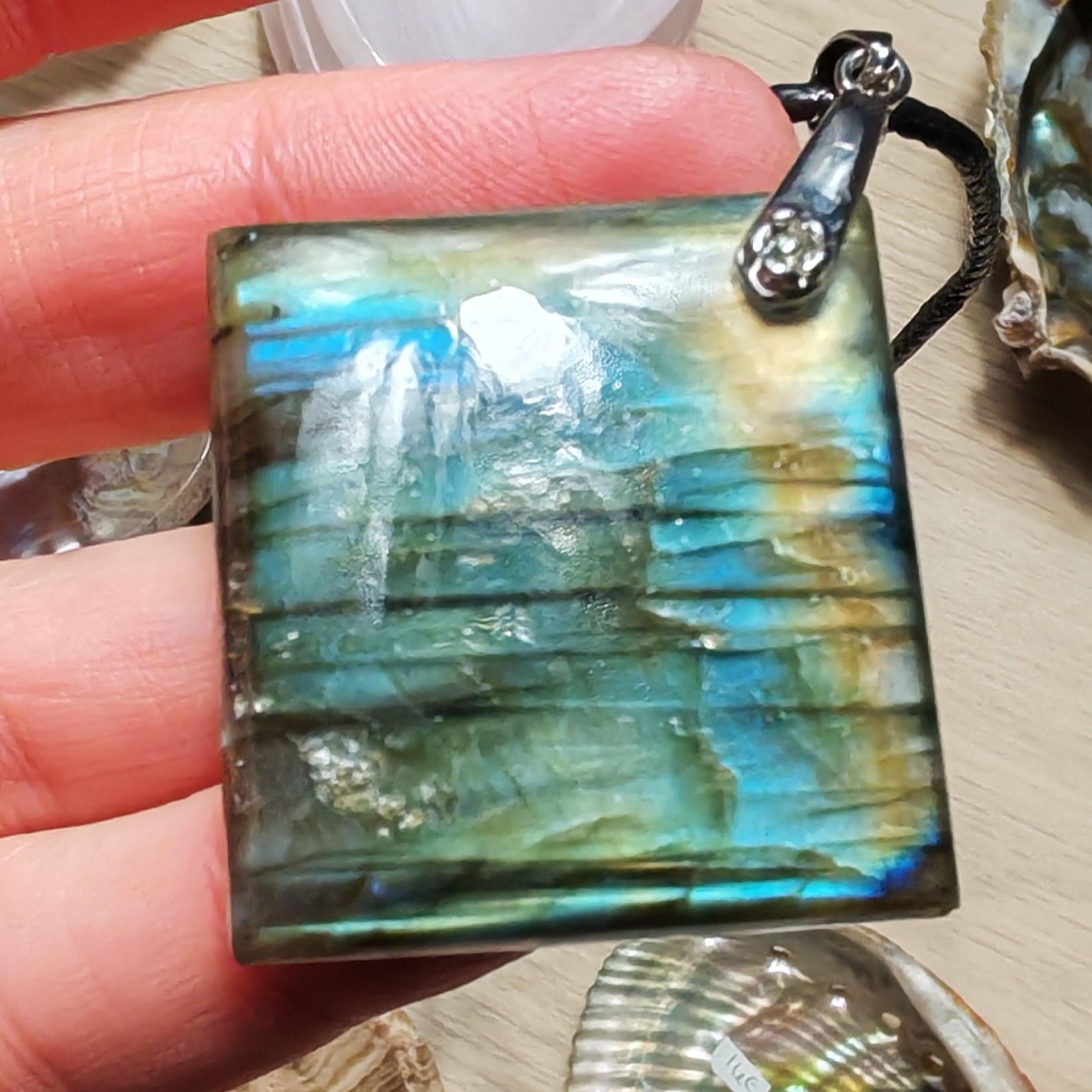 LABRADORESCENCE PENDENTIF